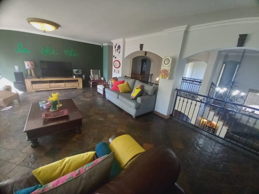 5 Bedroom Property for Sale in Maraldi Estate Free State